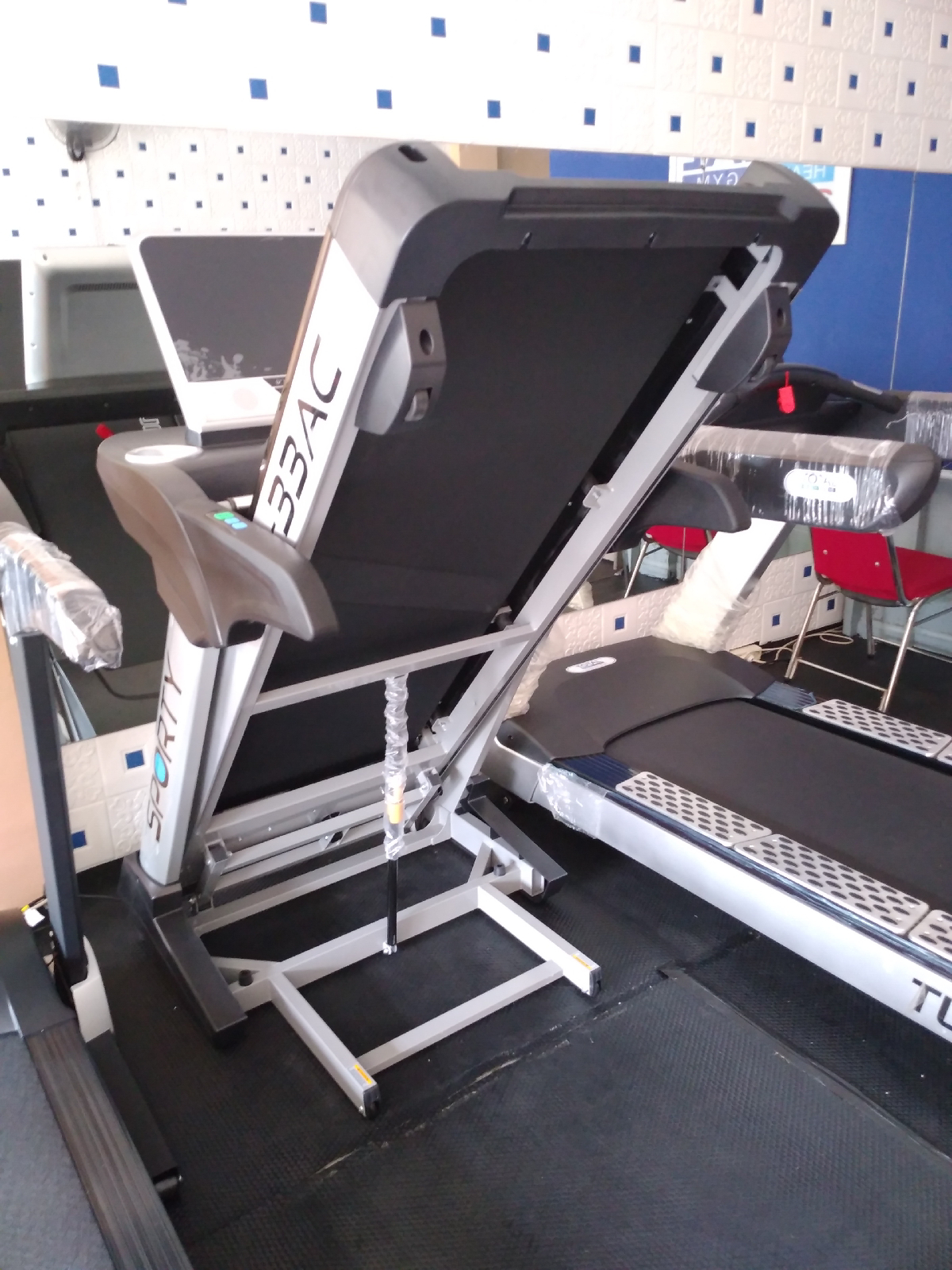 Commercial Treadmill Auto Incline AC 4 HP TL-33AC - Image 3